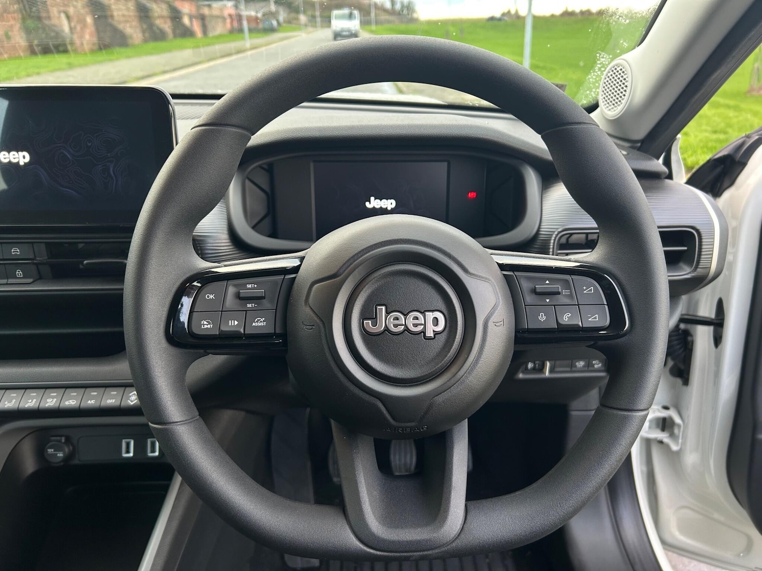 Used Jeep Avenger 2025 for sale - 76688593: Photo 11