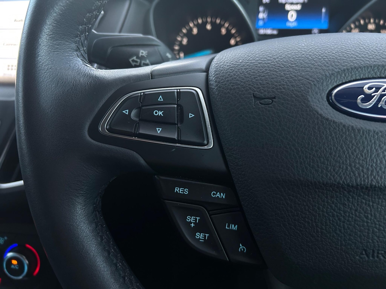 Used Ford Focus 2017 for sale - 77156050: Photo 13