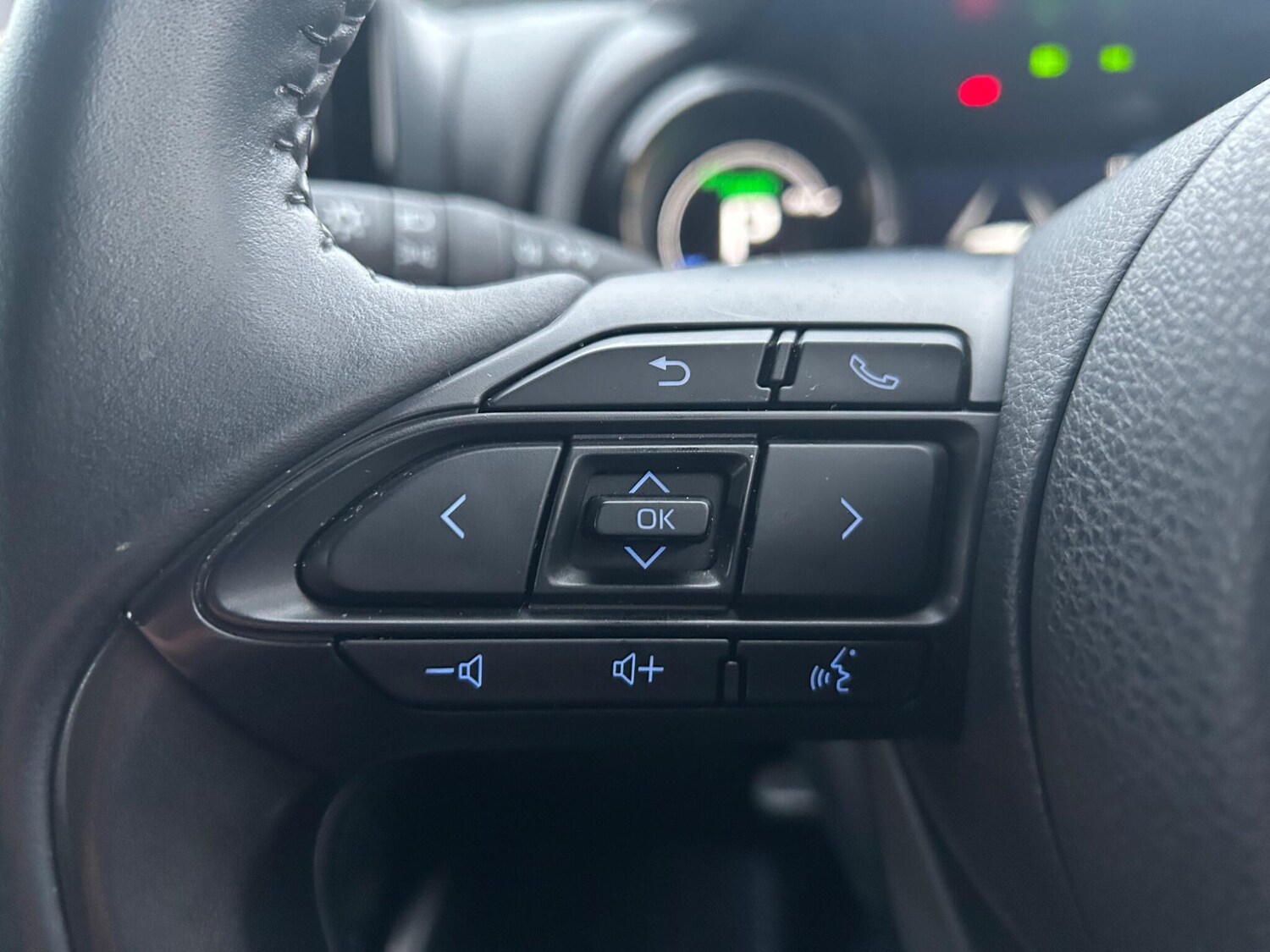 Used Mazda Mazda2 HYBRID 2023 for sale - 77496233: Photo 13