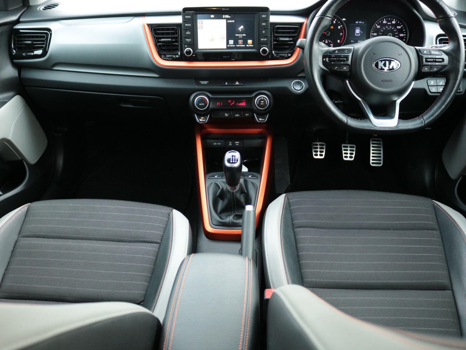 Used Kia Stonic 2018 for sale - 77599154: Photo 14