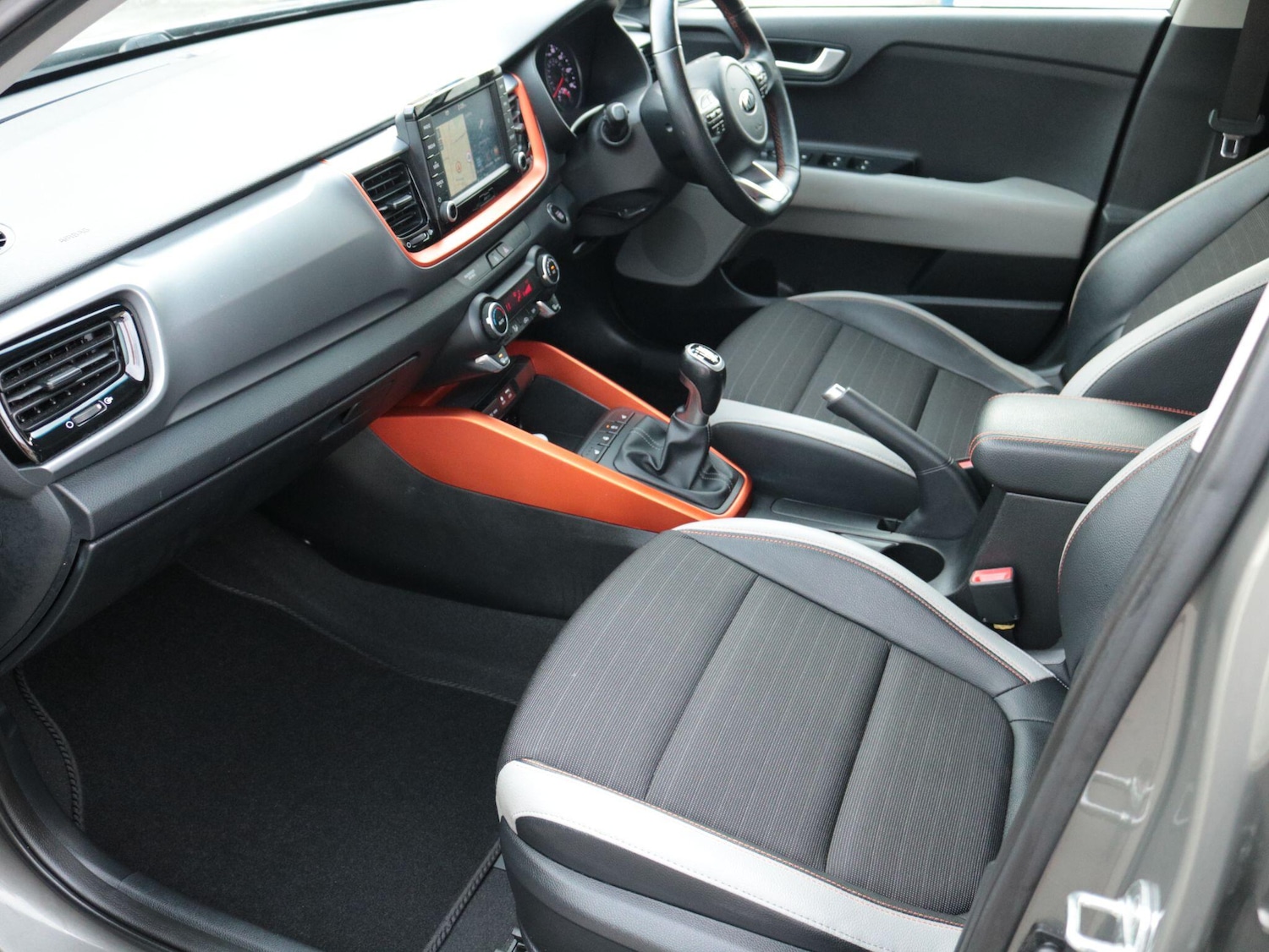 Used Kia Stonic 2018 for sale - 77599154: Photo 15