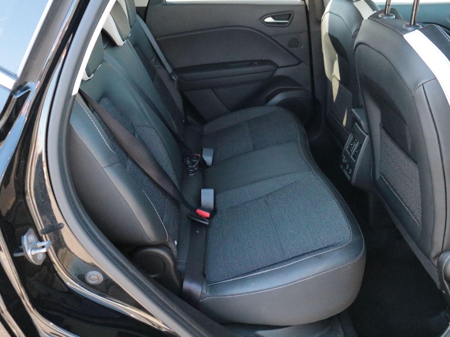 Used Renault Captur 2024 for sale - 76122243: Photo 23