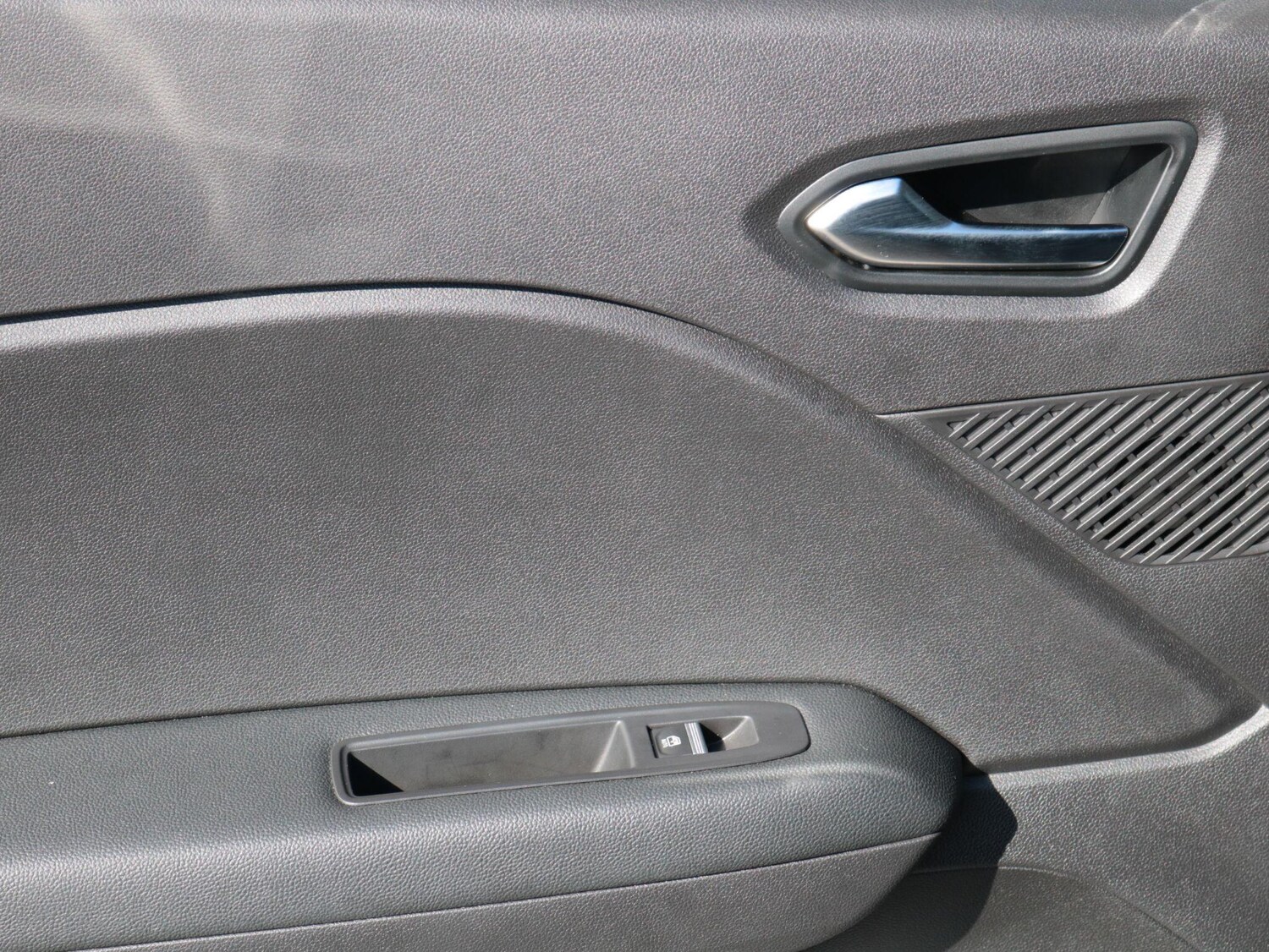 Used Renault Captur 2024 for sale - 76122243: Photo 25