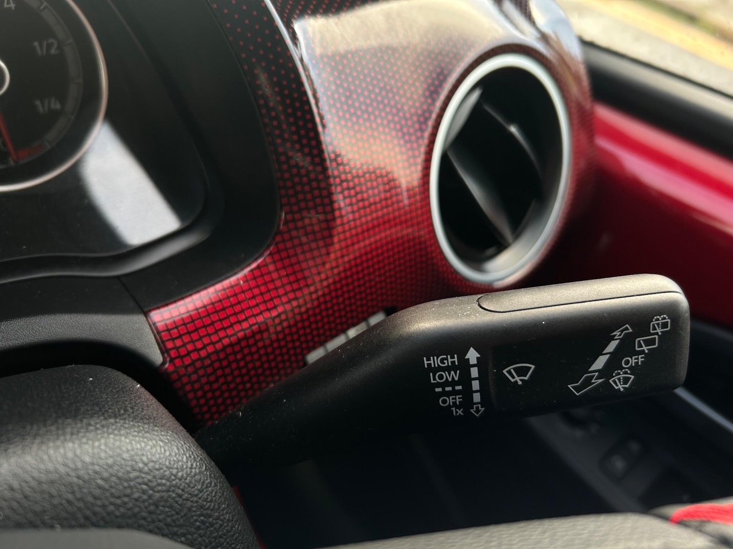Used Volkswagen up! 2022 for sale - 76371523: Photo 16