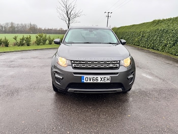 Used Land Rover Discovery Sport 2016 for sale - 76579766: Photo