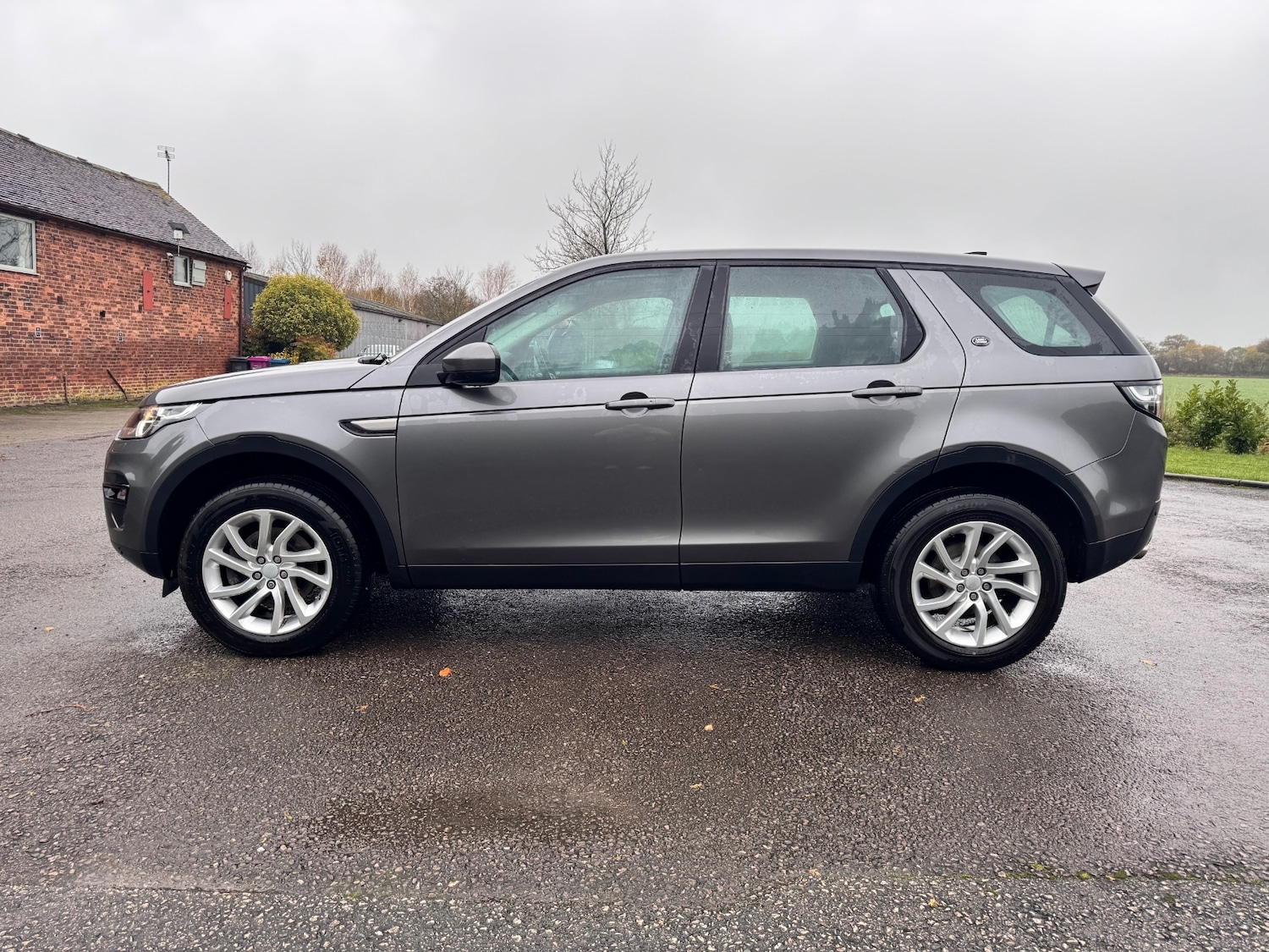 Used Land Rover Discovery Sport 2016 for sale - 76579766: Photo 8