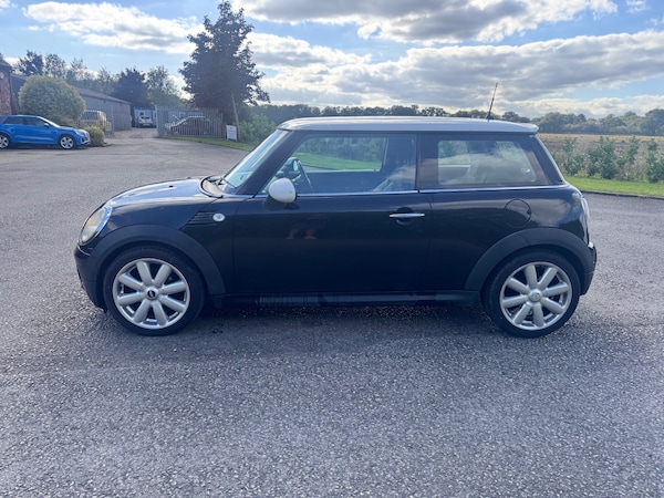 Used MINI Hatch 2010 for sale - 76117381: Photo 10