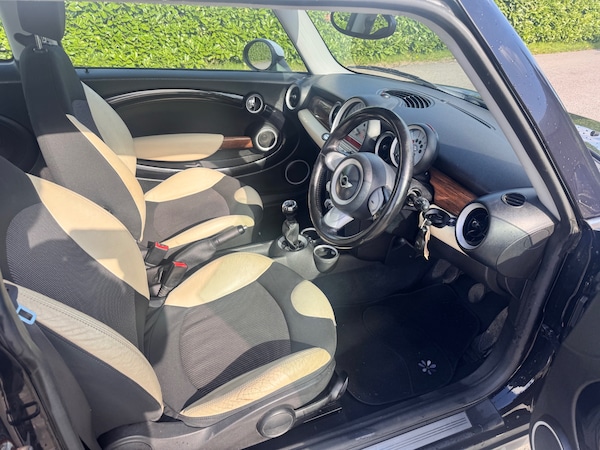 Used MINI Hatch 2010 for sale - 76117381: Photo 21