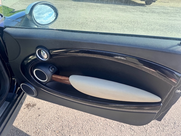 Used MINI Hatch 2010 for sale - 76117381: Photo 24