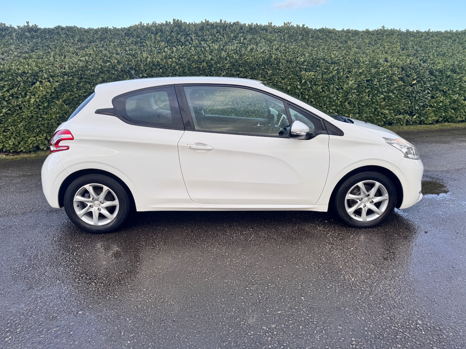 Used Peugeot 208 2013 for sale - 77107756: Photo 15