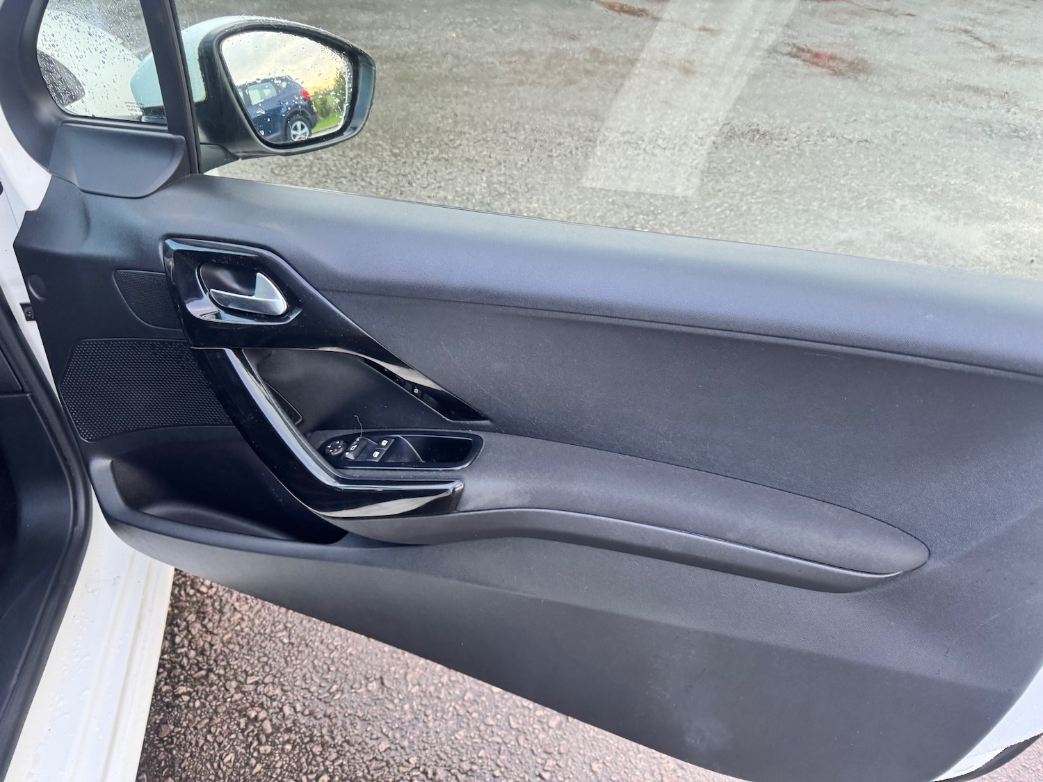 Used Peugeot 208 2013 for sale - 77107756: Photo 19