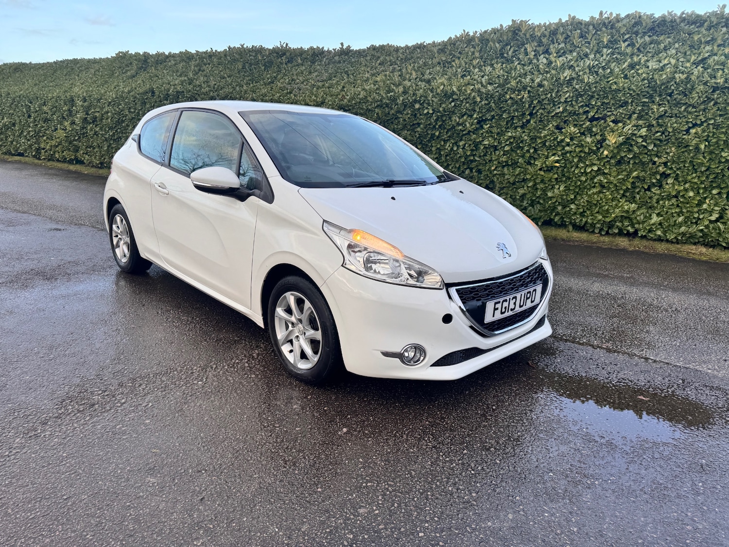 Used Peugeot 208 2013 for sale - 77107756: Photo 2