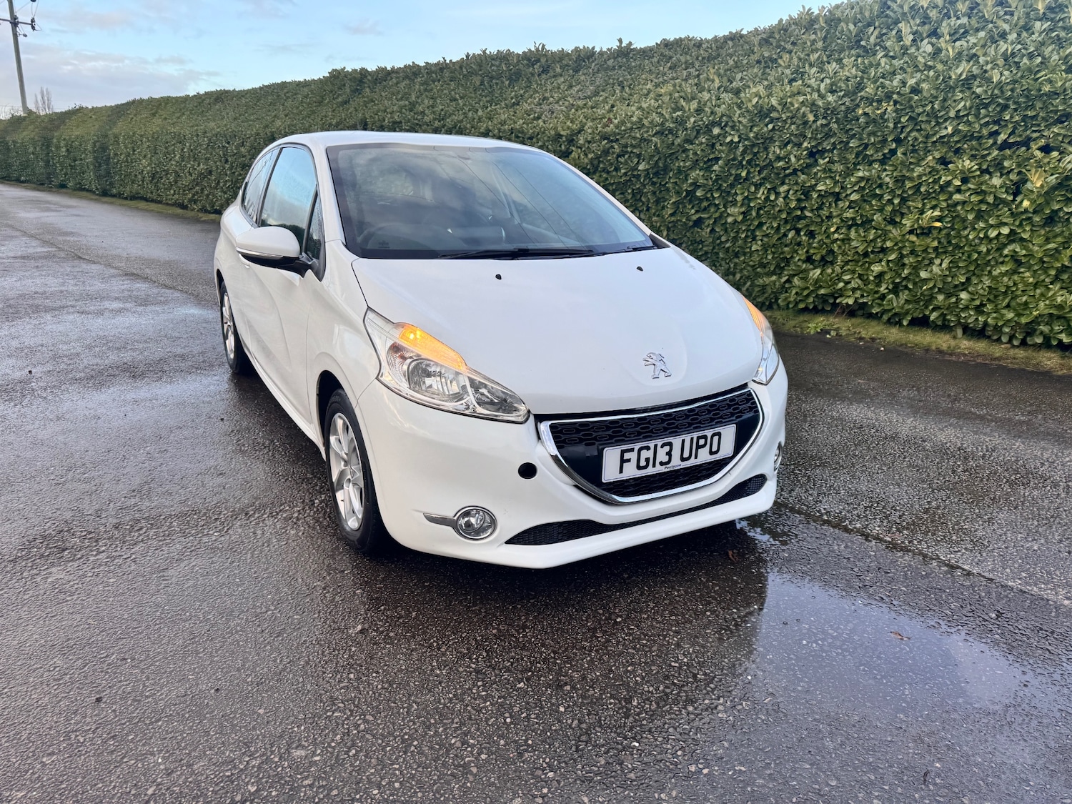 Used Peugeot 208 2013 for sale - 77107756: Photo 3