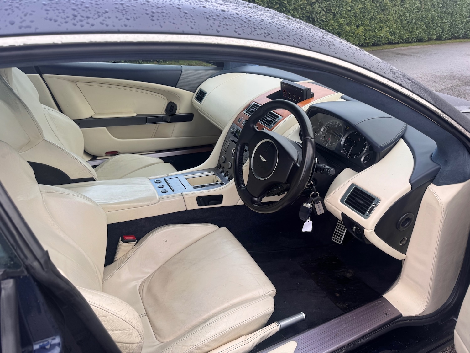 Used Aston Martin DB9 2005 for sale - 77012304: Photo 17