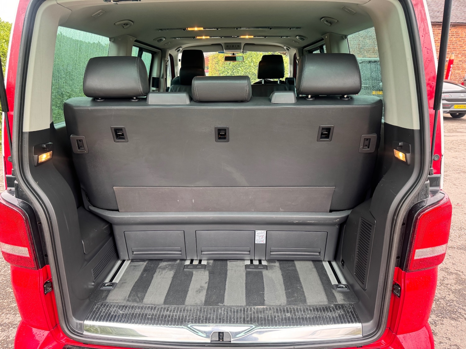 Used Volkswagen Caravelle 2015 for sale - 76198601: Photo 19