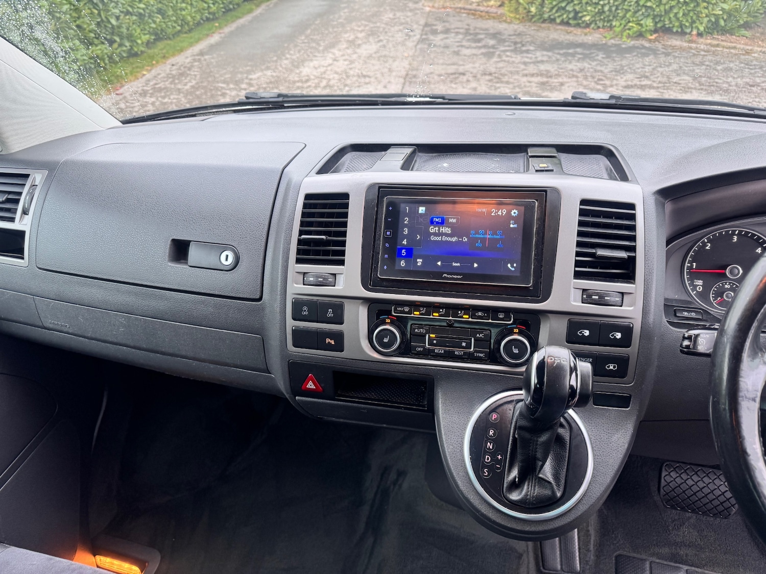 Used Volkswagen Caravelle 2015 for sale - 76198601: Photo 27