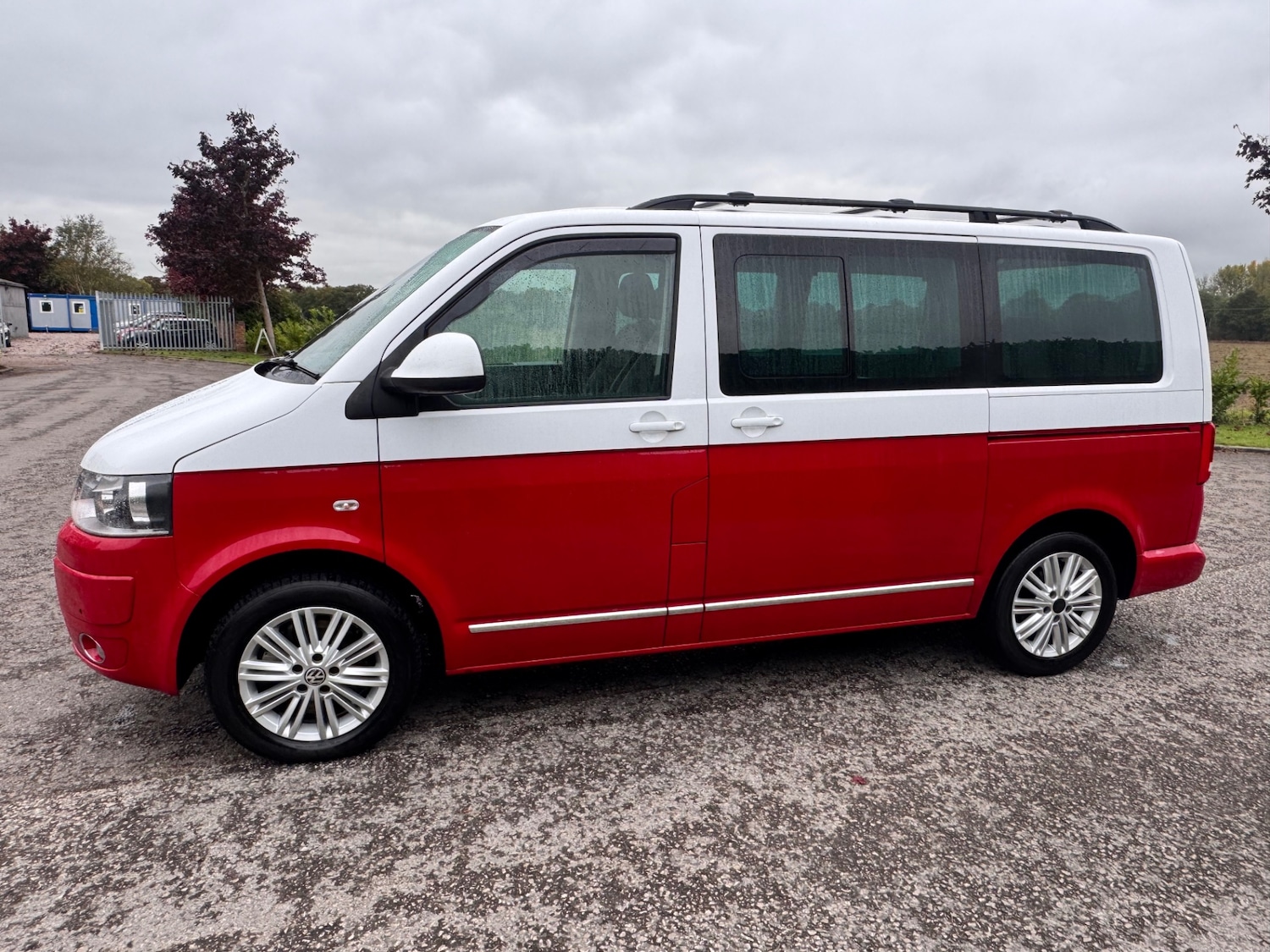 Used Volkswagen Caravelle 2015 for sale - 76198601: Photo 8