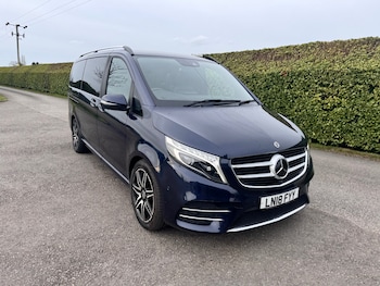 Used Mercedes-Benz V-Class 2018 for sale - 77889254: Photo