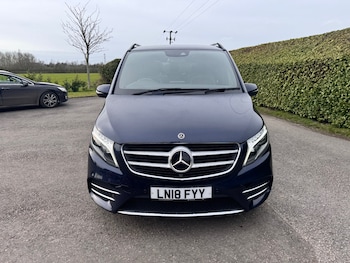 Used Mercedes-Benz V-Class 2018 for sale - 77889254: Photo