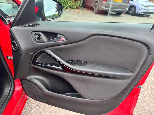 Used Vauxhall Zafira 2015 for sale - 75699962: Photo 20
