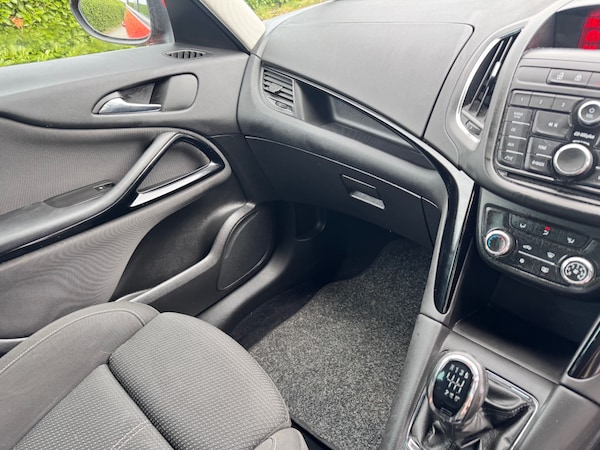 Used Vauxhall Zafira 2015 for sale - 75699962: Photo 22