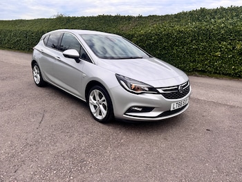 Used Vauxhall Astra 2016 for sale - 76198616: Photo 2