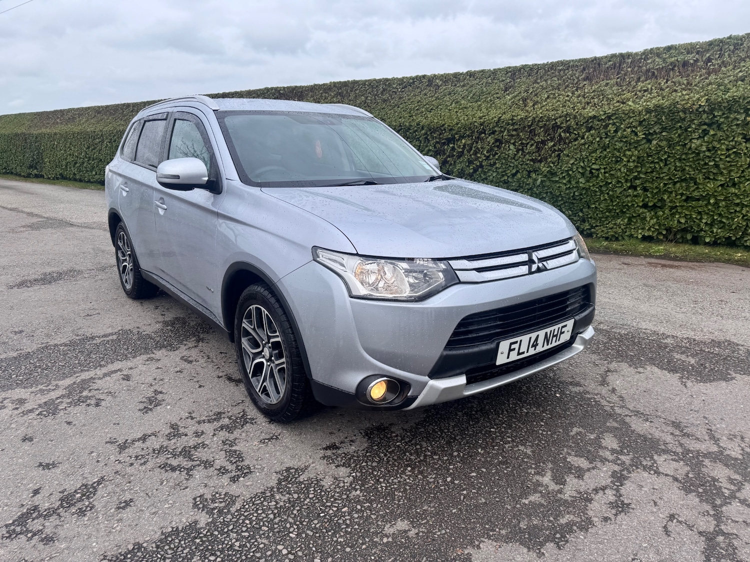 Used Mitsubishi Outlander 2014 for sale - 77591818: Photo 2