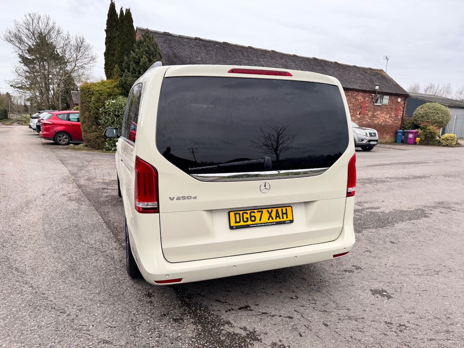 Used Mercedes-Benz V-Class 2017 for sale - 77447165: Photo 11