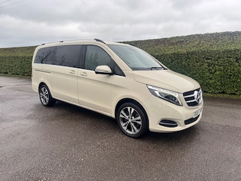 Used Mercedes-Benz V-Class 2017 for sale - 77447165: Photo