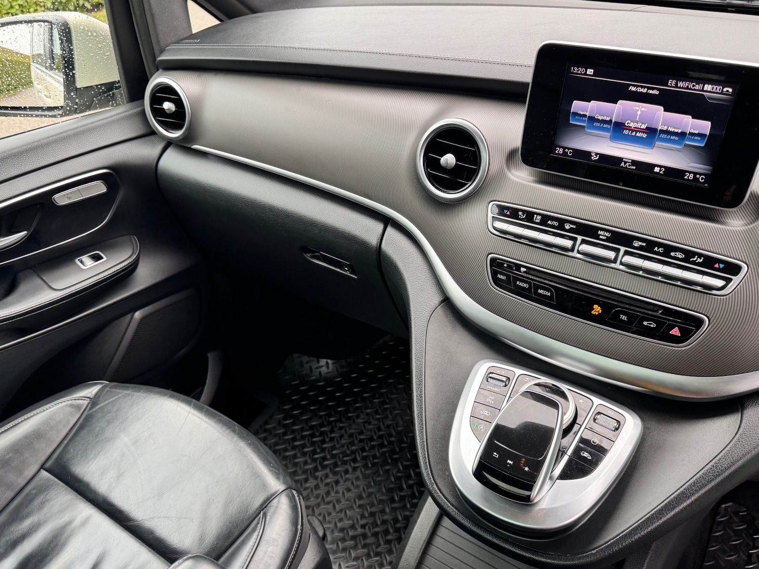 Used Mercedes-Benz V-Class 2017 for sale - 77447165: Photo 27