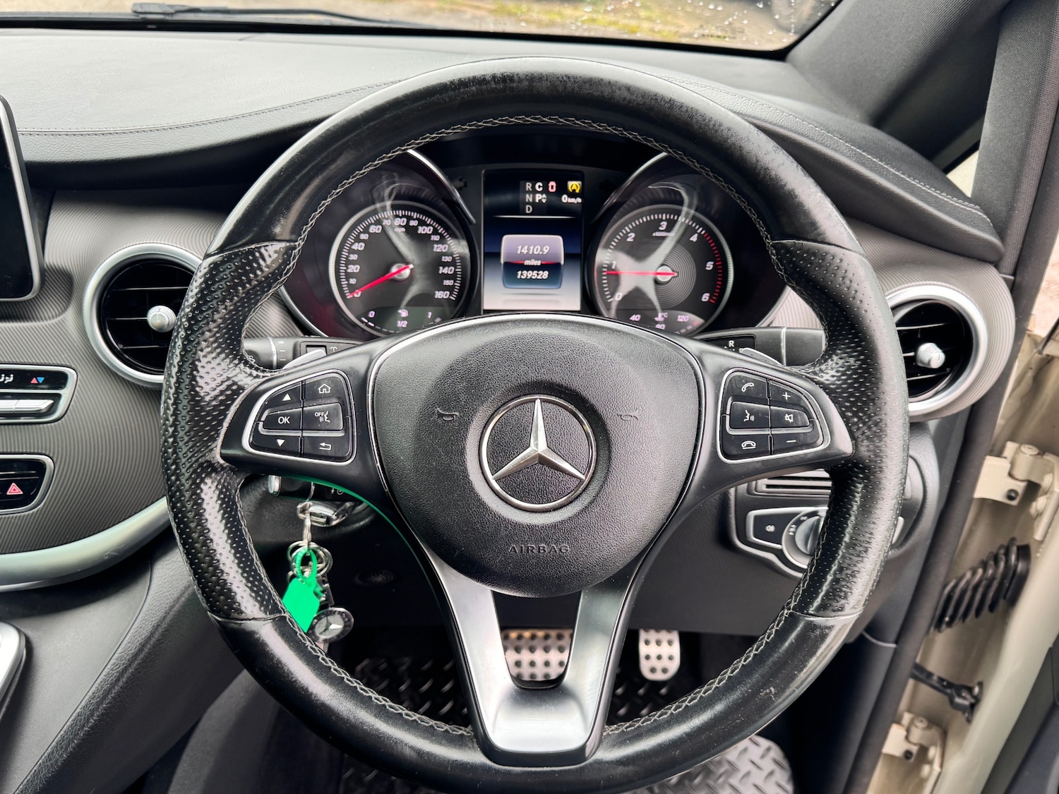 Used Mercedes-Benz V-Class 2017 for sale - 77447165: Photo 29