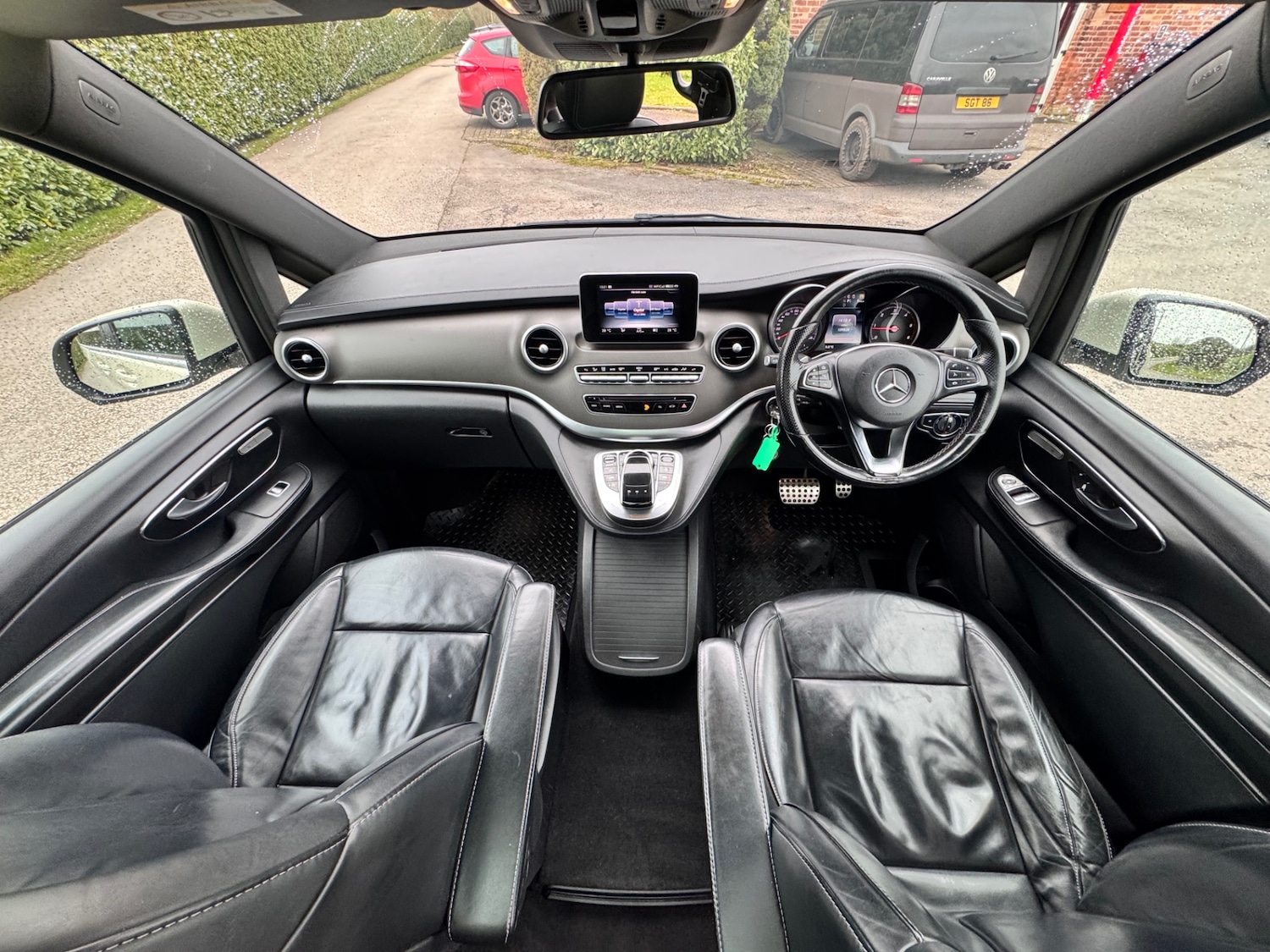 Used Mercedes-Benz V-Class 2017 for sale - 77447165: Photo 30