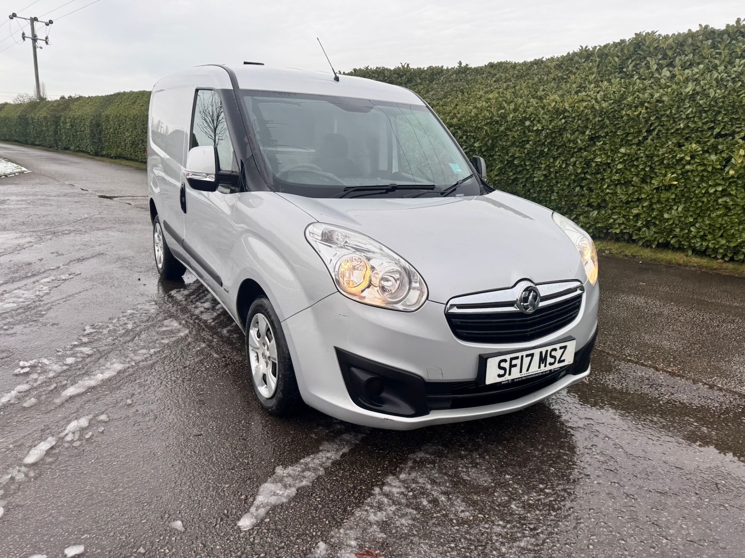 Used Vauxhall Combo 2017 for sale - 78018577: Photo 2