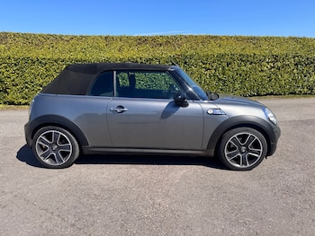 Used MINI Convertible 2010 for sale - 78357621: Photo