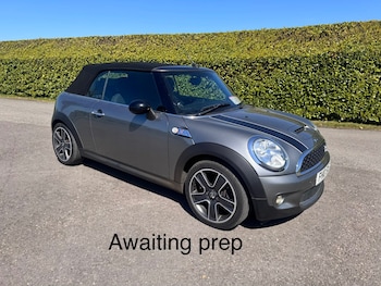 Used MINI Convertible 2010 for sale - 78357621: Photo