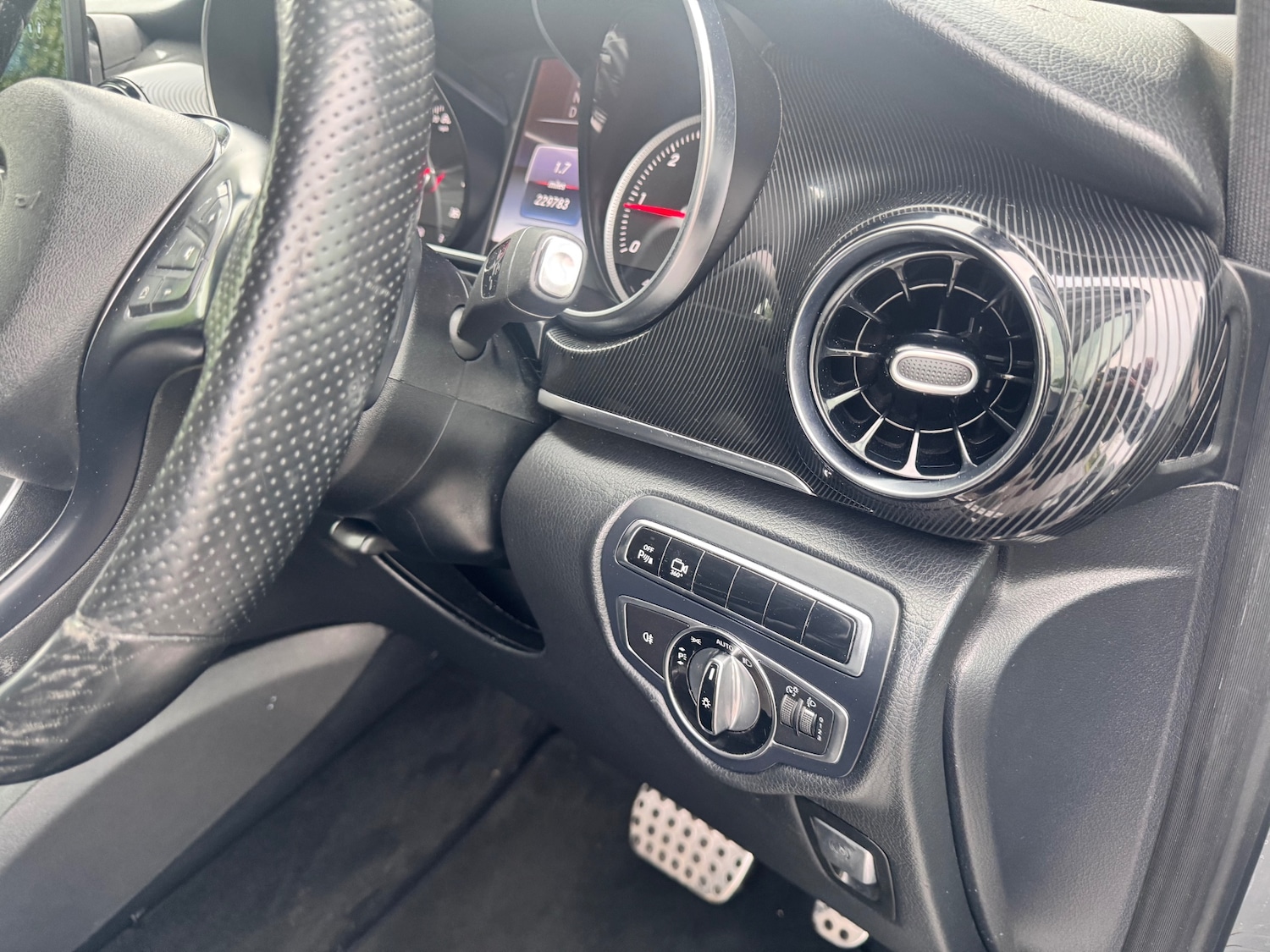 Used Mercedes-Benz V-Class 2016 for sale - 76951390: Photo 28