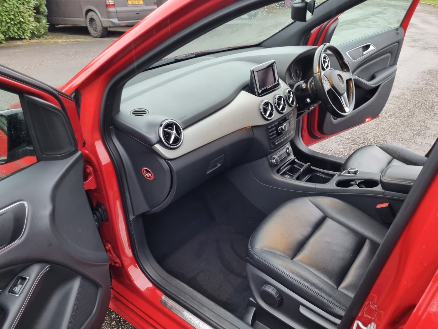 Used Mercedes-Benz B Class 2014 for sale - 76438555: Photo 13