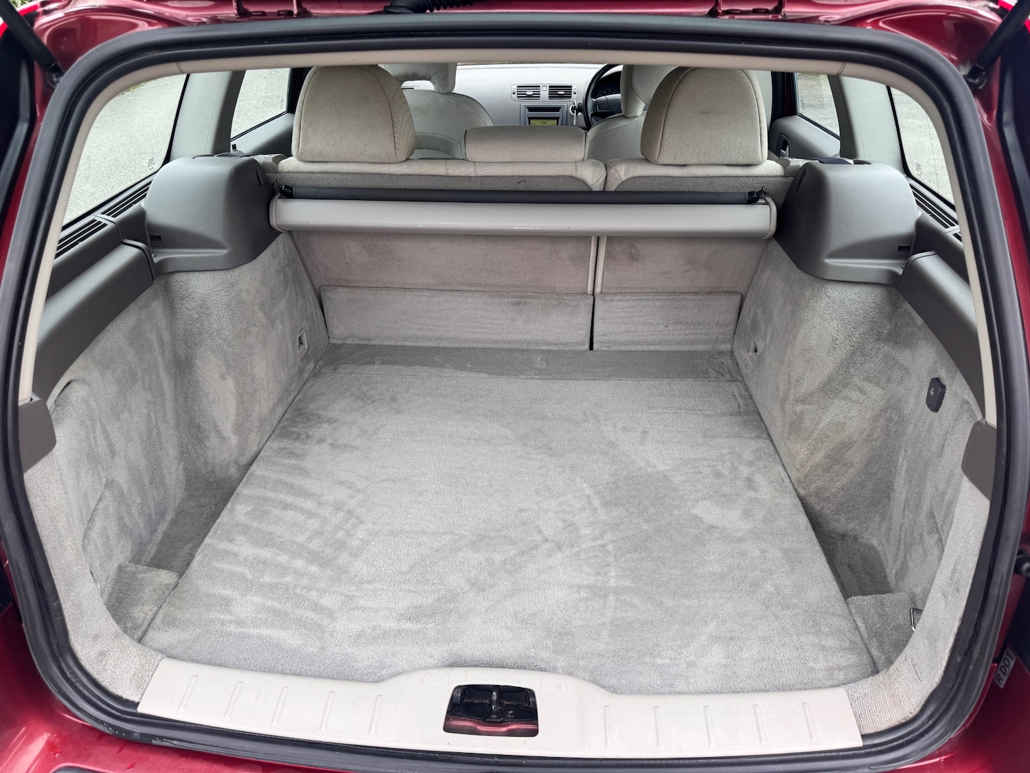 Used Volvo V50 2010 for sale - 76055475: Photo 22