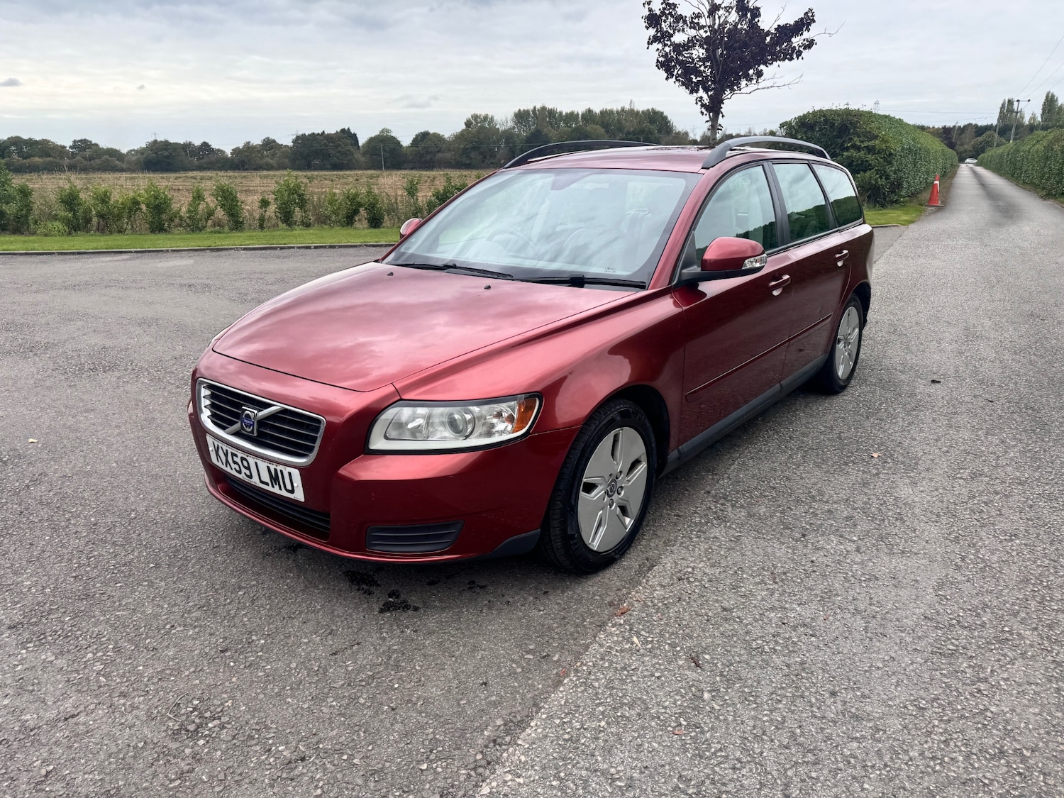 Used Volvo V50 2010 for sale - 76055475: Photo 8