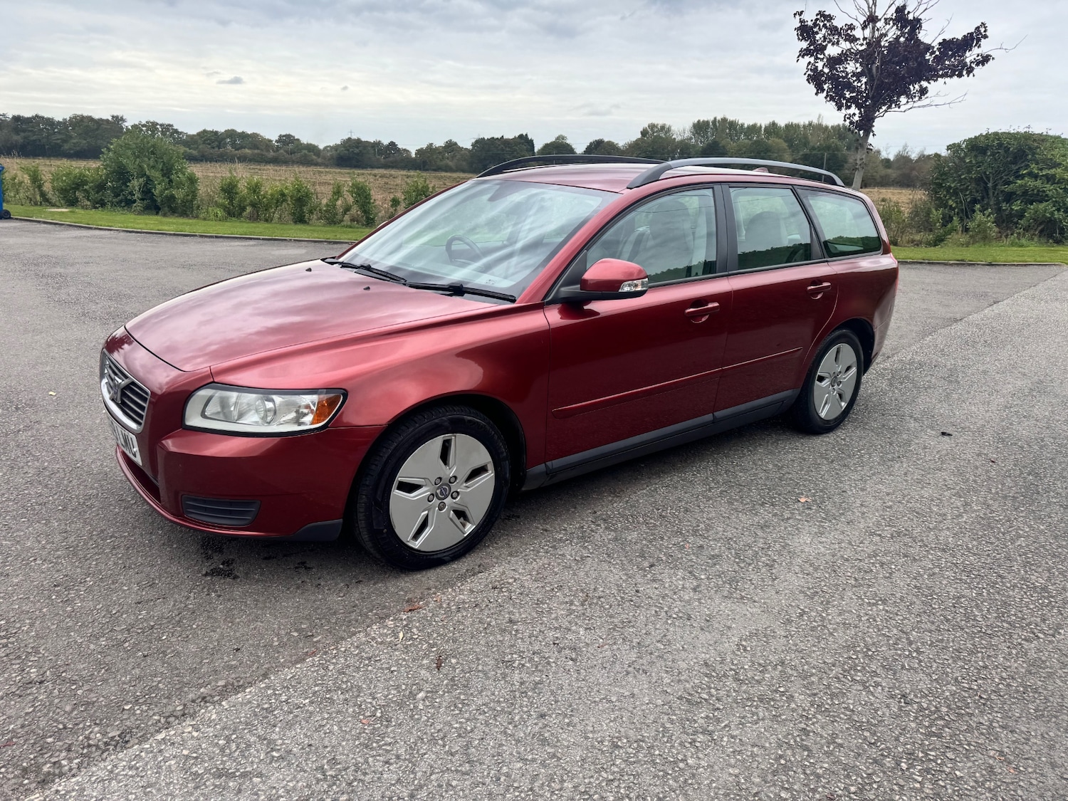 Used Volvo V50 2010 for sale - 76055475: Photo 9