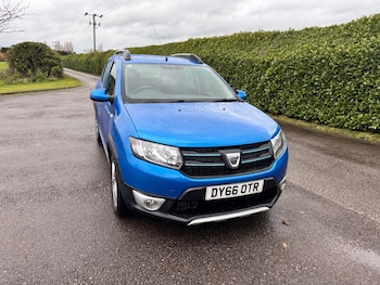 Used Dacia Sandero Stepway 2016 for sale - 76765041: Photo