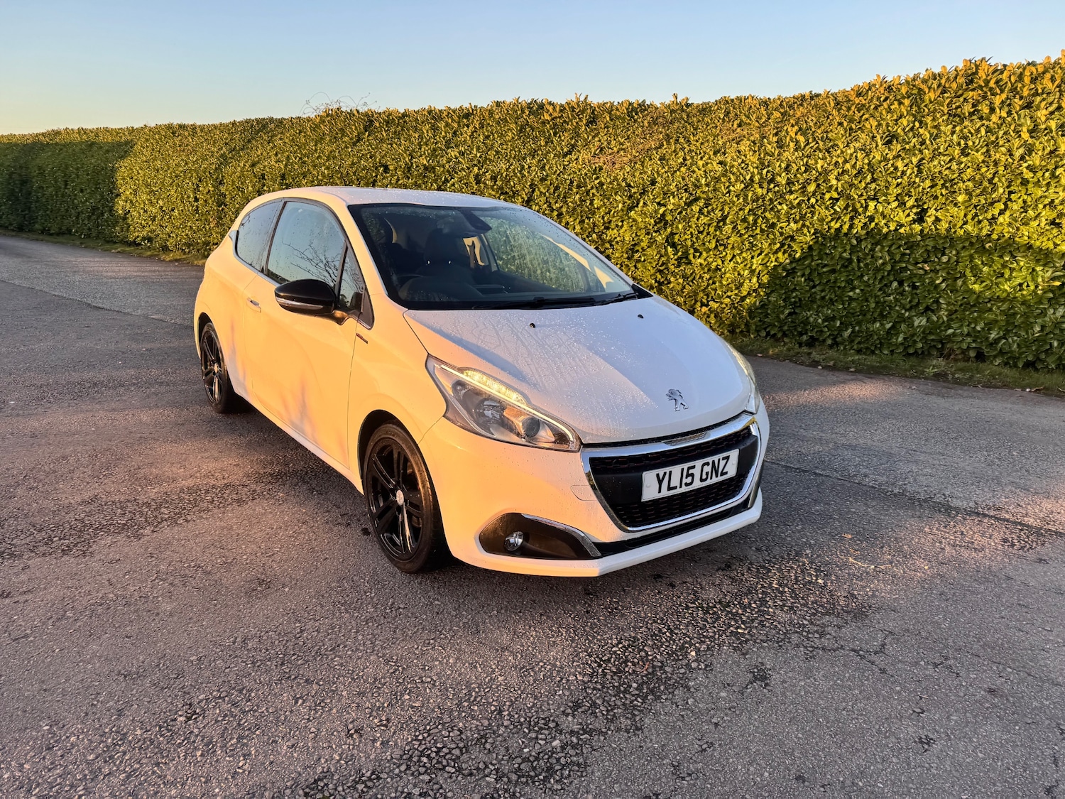 Used Peugeot 208 2015 for sale - 76566718: Photo 2