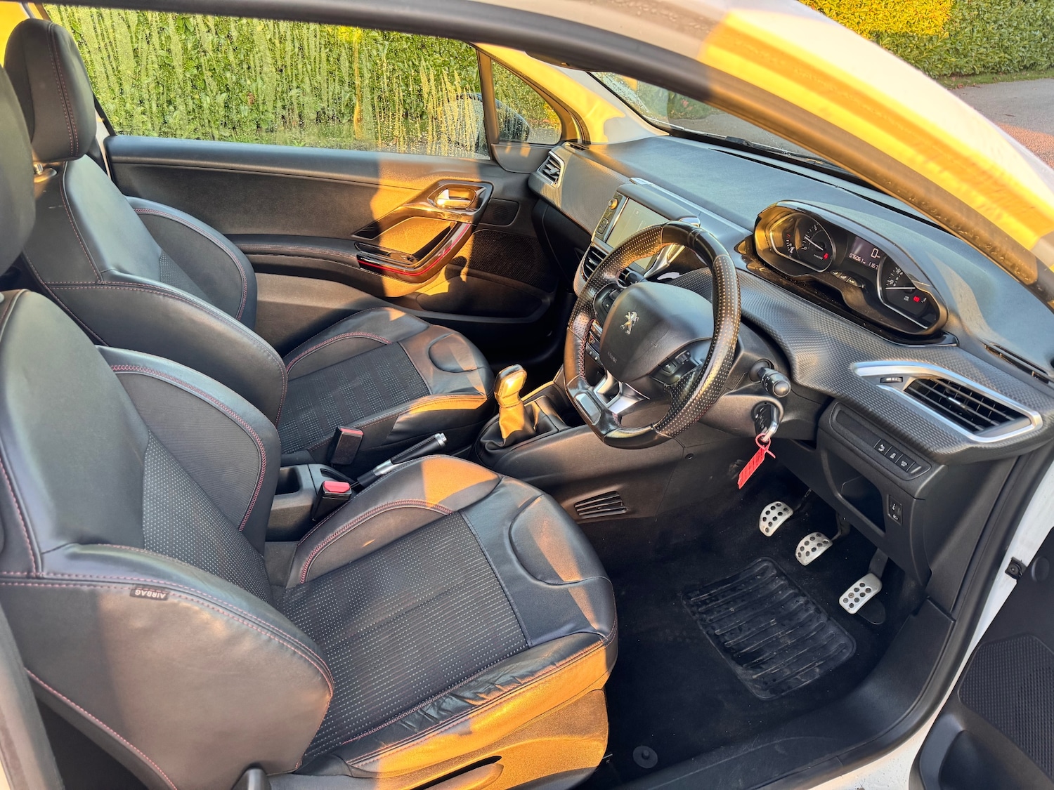 Used Peugeot 208 2015 for sale - 76566718: Photo 21