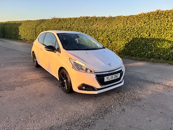 Used Peugeot 208 2015 for sale - 76566718: Photo