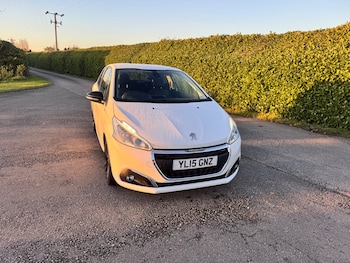 Used Peugeot 208 2015 for sale - 76566718: Photo