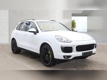 Used Porsche Cayenne 2016 for sale - 79243868: Photo