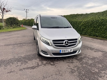 Used Mercedes-Benz V-Class 2017 for sale - 76412570: Photo