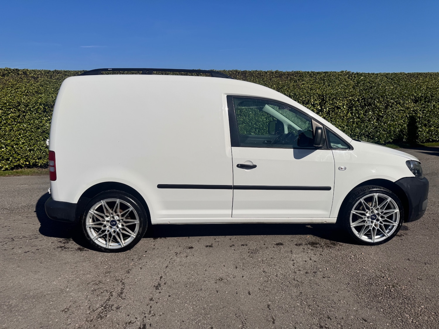 Used Volkswagen Caddy 2011 for sale - 77954129: Photo 12