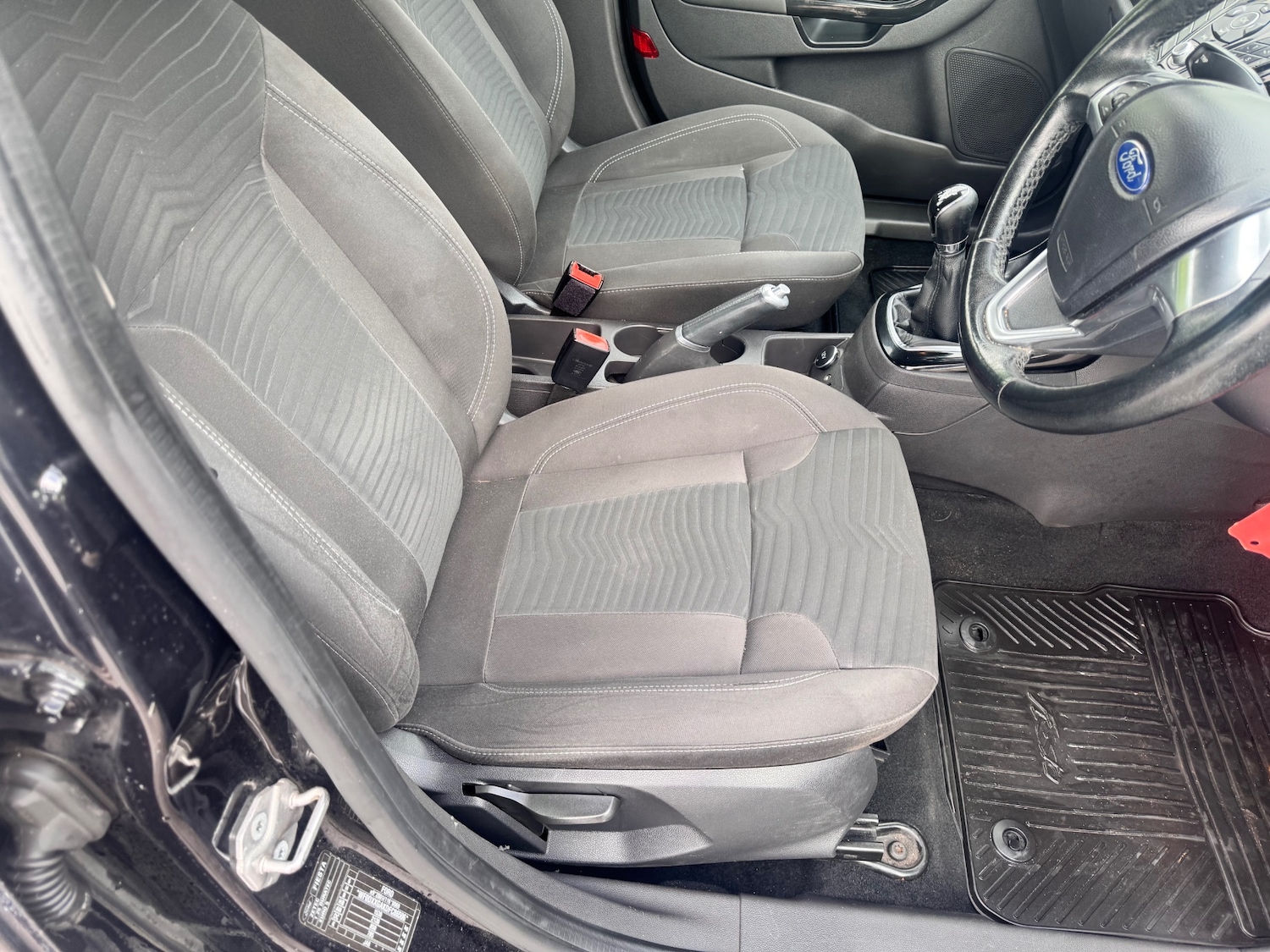 Used Ford Fiesta 2015 for sale - 75794924: Photo 16