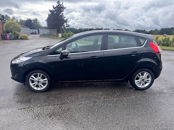 Used Ford Fiesta 2015 for sale - 75794924: Photo